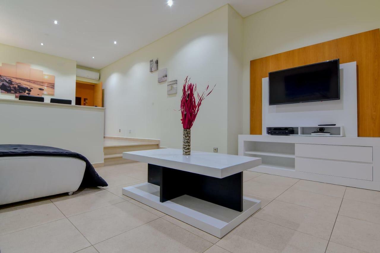 Stunning Villa With Pool アルブフェイラ エクステリア 写真
